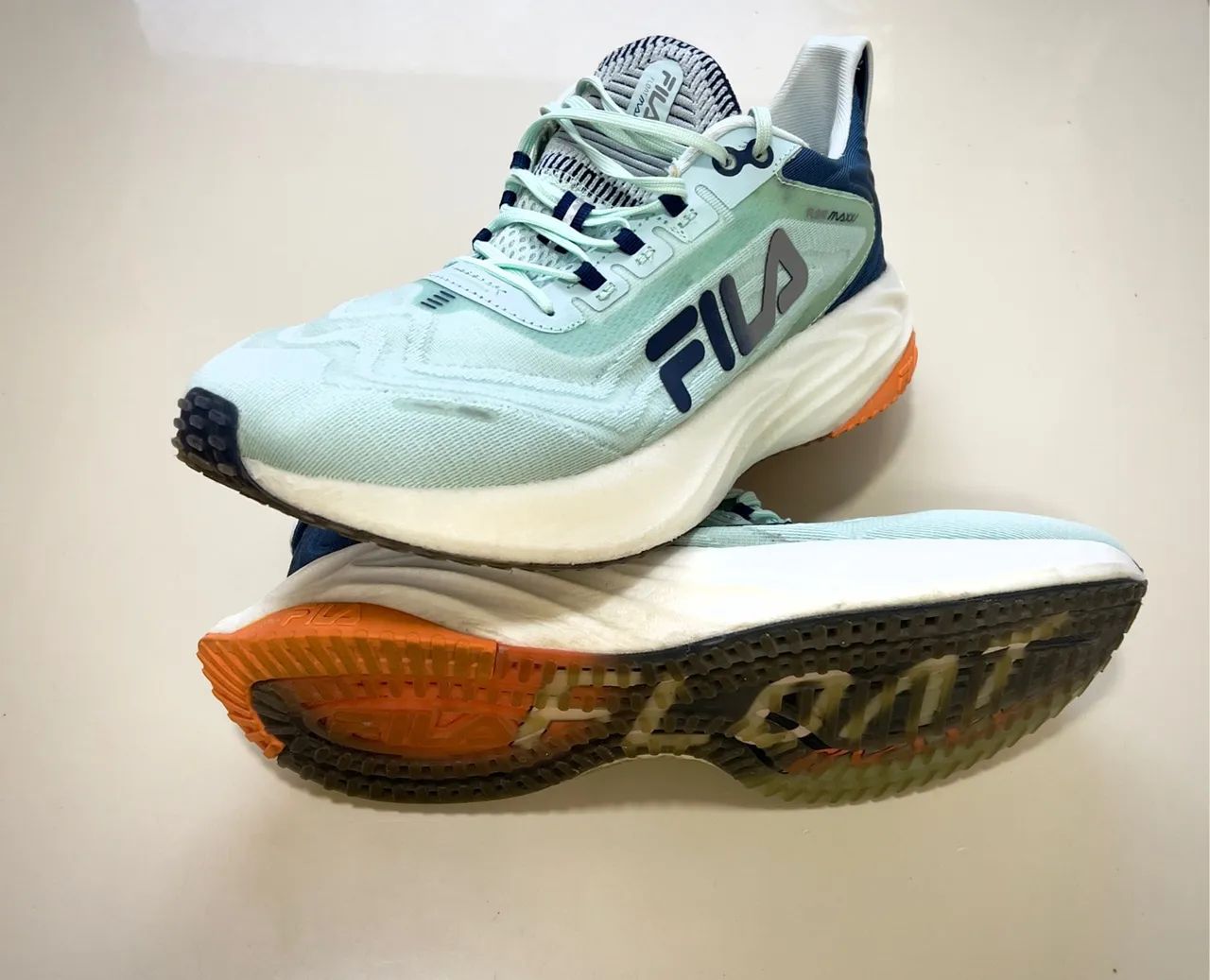 Tênis Fila Float Maxxi (tamanho 42 Brasil)