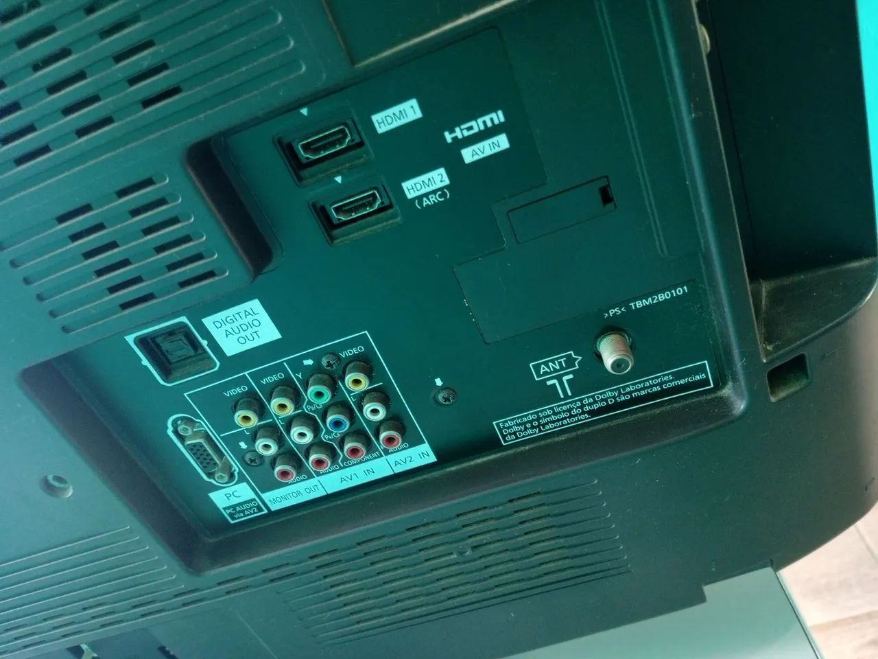 TV LCD 32 polegadas - PANASONIC. Acompanha chromacast. - Foto 4