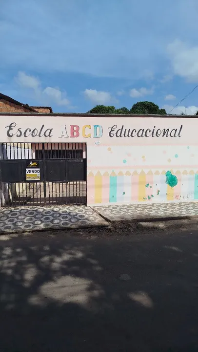 VENDO CASA DIVINEIA