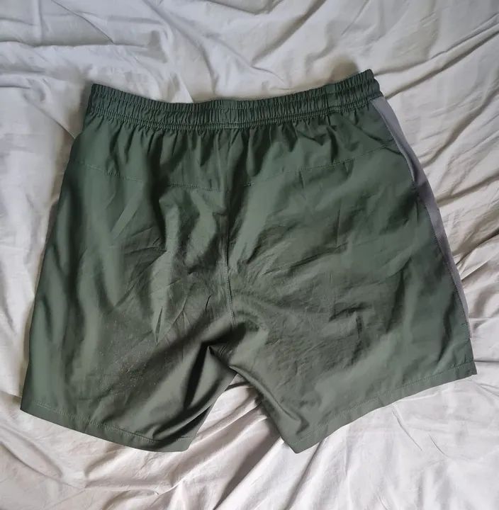 Shorts New Balance Accelerate Verde - M  - Foto 3
