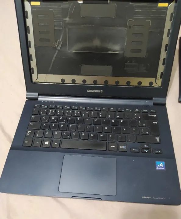 Defeito Notebook Samsung  Np905s3g-kd2br 