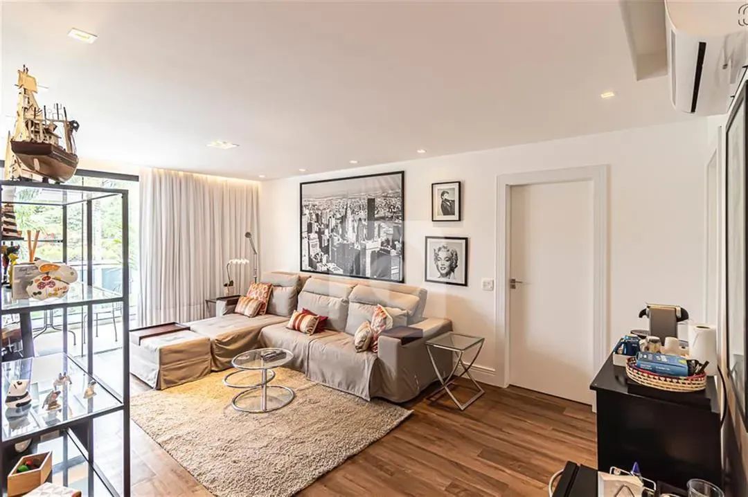 Maravilhosa casa Triplex com 4 suítes, elevador e 600m2 de área construída. - Foto 15