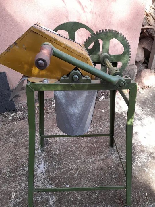 vendo ralador mandioca manual