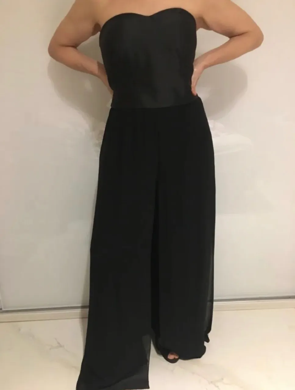 Macacão Preto Elegante