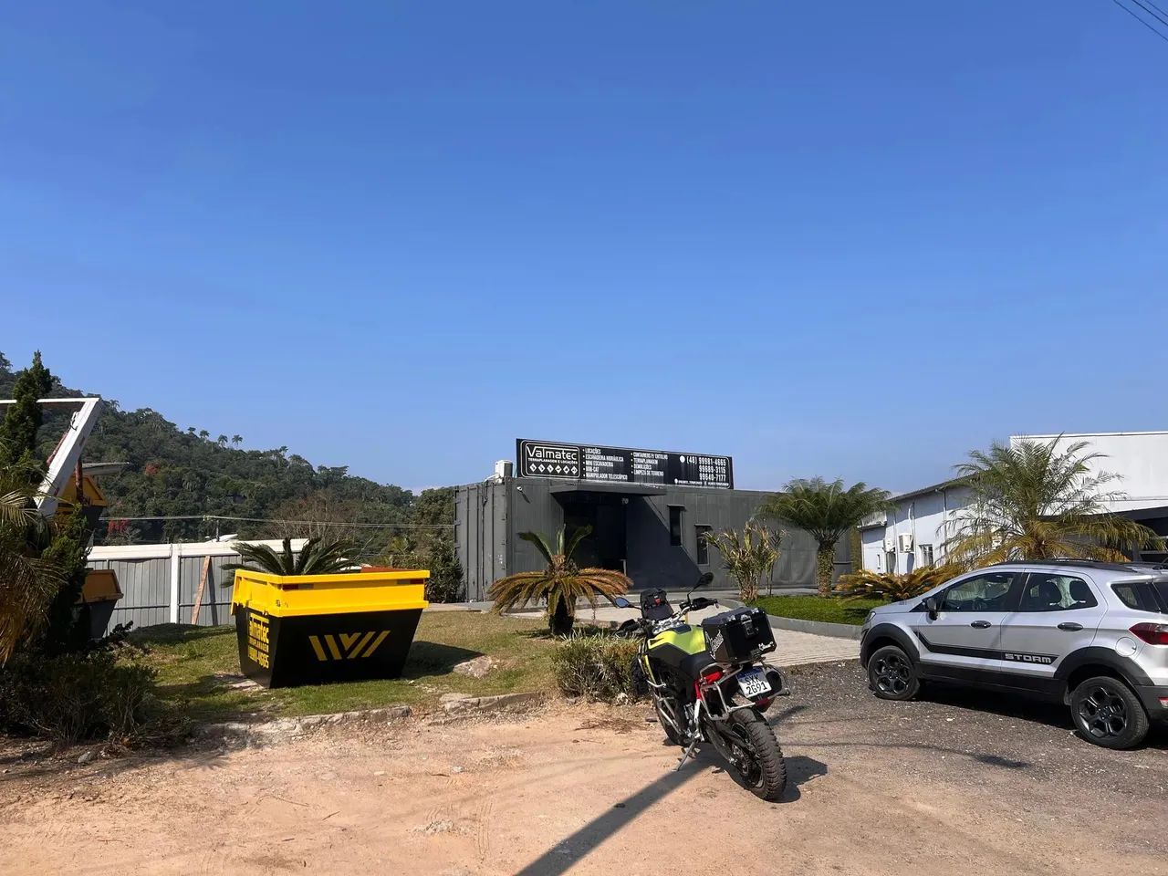 Espaço comercial para aluguel anual em jurere