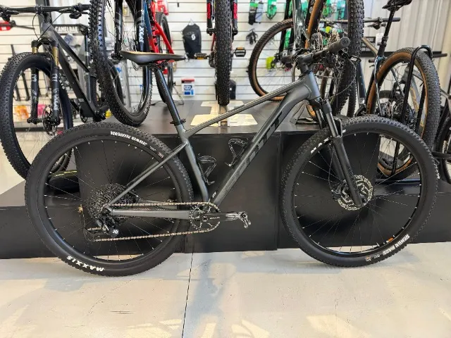Bicicleta Scott Scale 970 2025 - Tamanho M-17" - Semi Nova