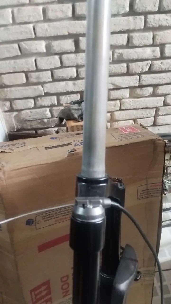 Suspensão Absolute com trava no guidão  - Foto 2