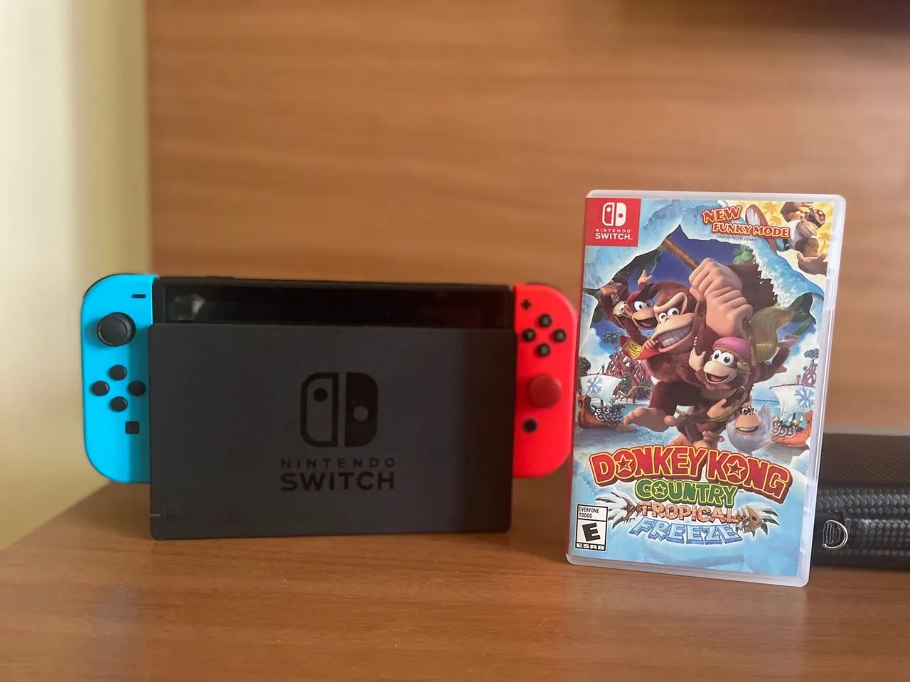 Nintendo Switch + Case + Donkey Kong - Foto 5