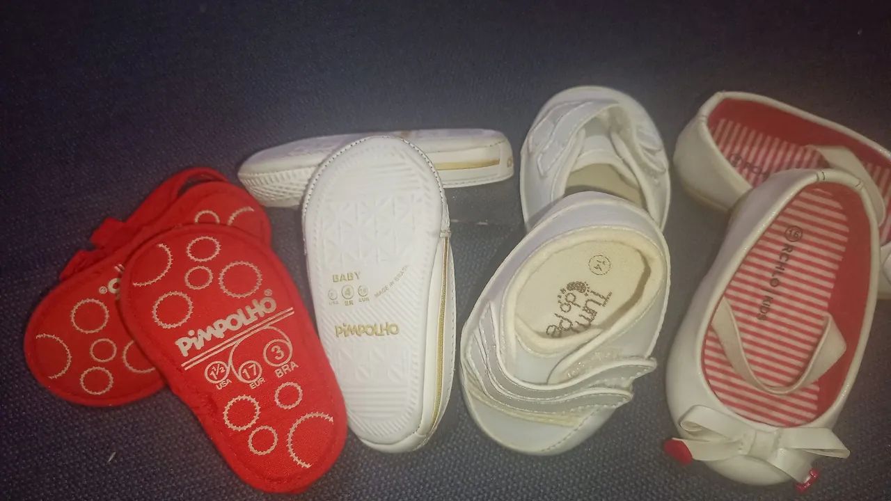 04 pares de sapatinhos infantis,vermelho 3,tenis azul 4,tenis branco 14,sapato de festa 16 - Foto 2