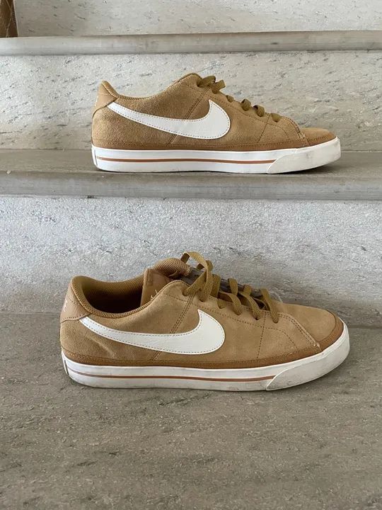 2 pares Tênis Nike cinza e caramelo
