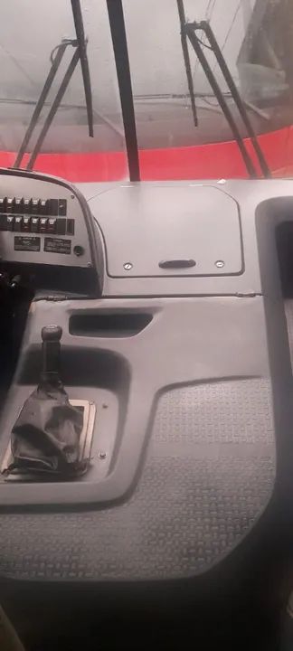 Micro ônibus Neobus Executivo 28 lugares  - Foto 9