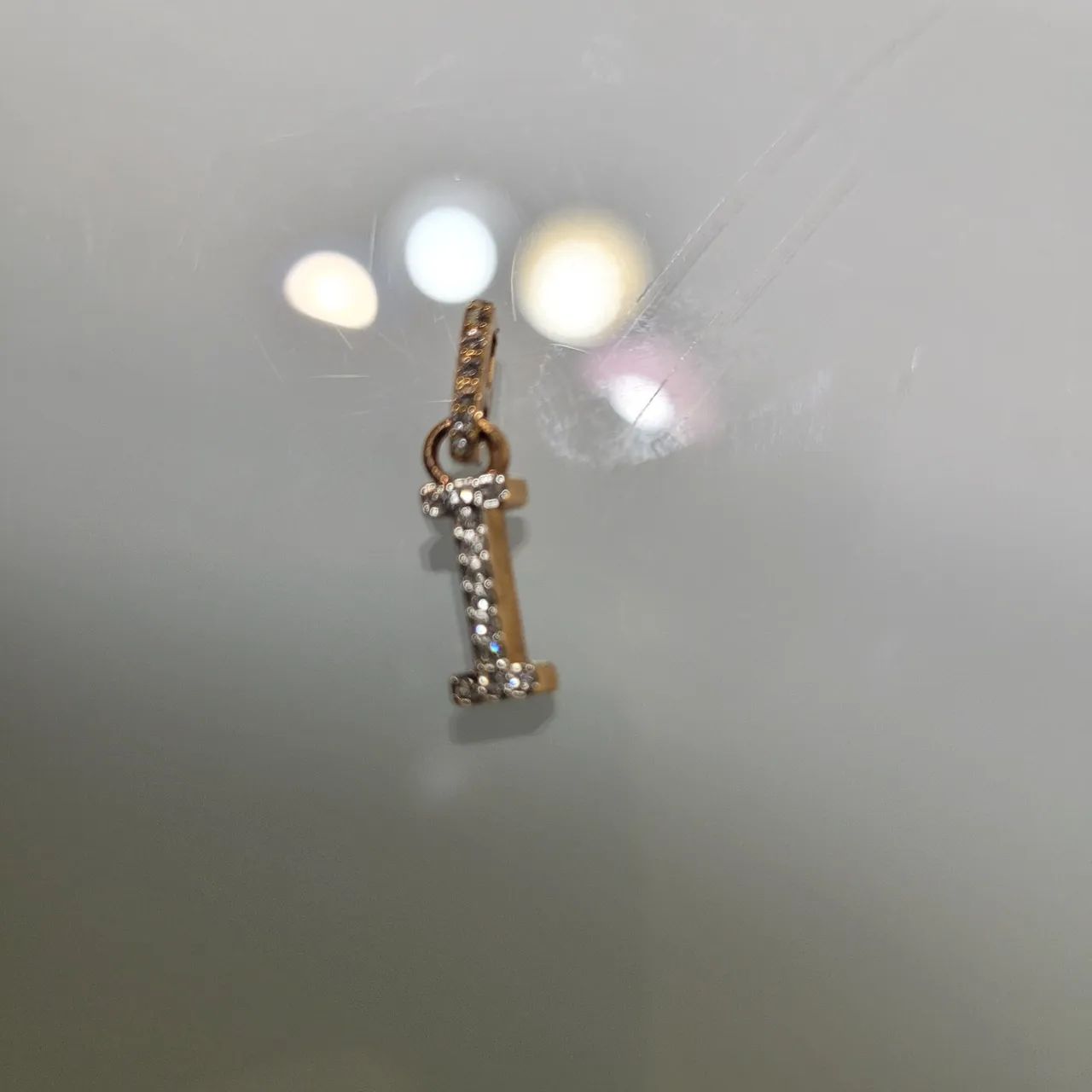 Pingente Swarovski letra i