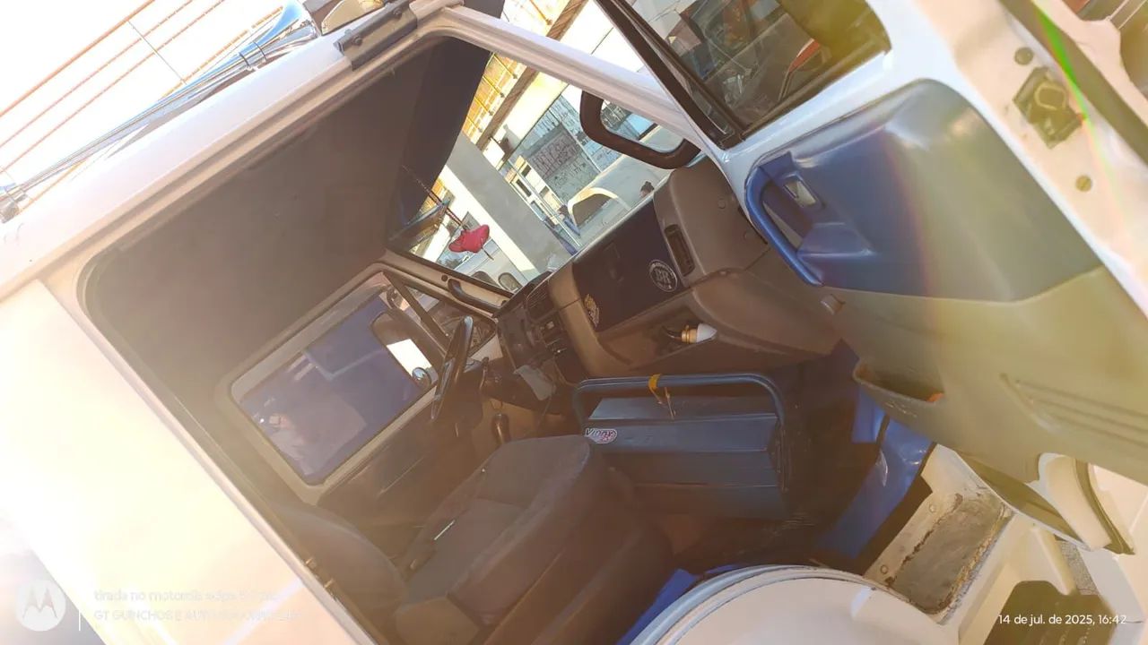 Volkswagen 8-120 worker 2006 - Foto 4