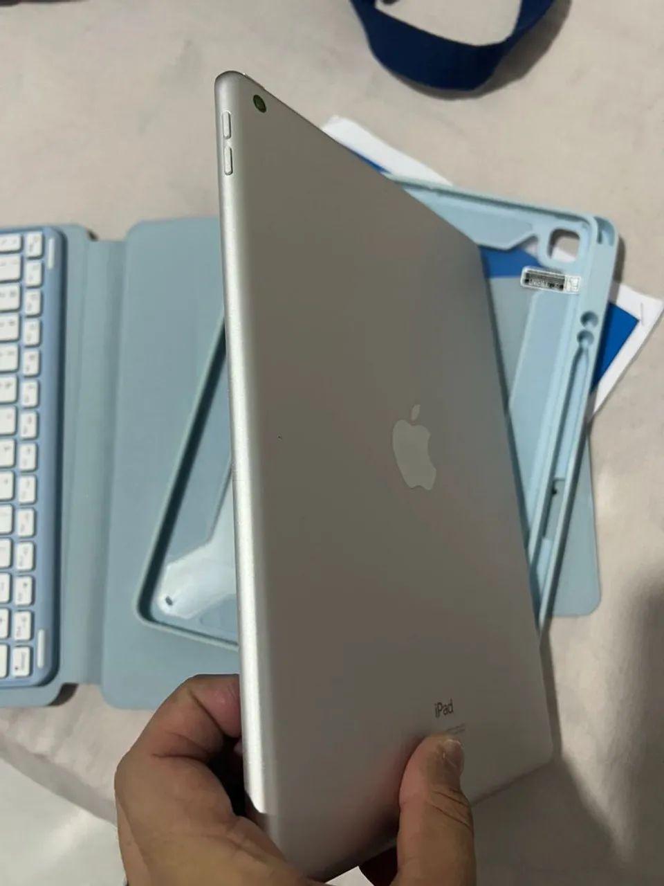 Ipad64169279359362122