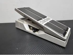 Pedal de Volume BOSS FV-500L Profissional