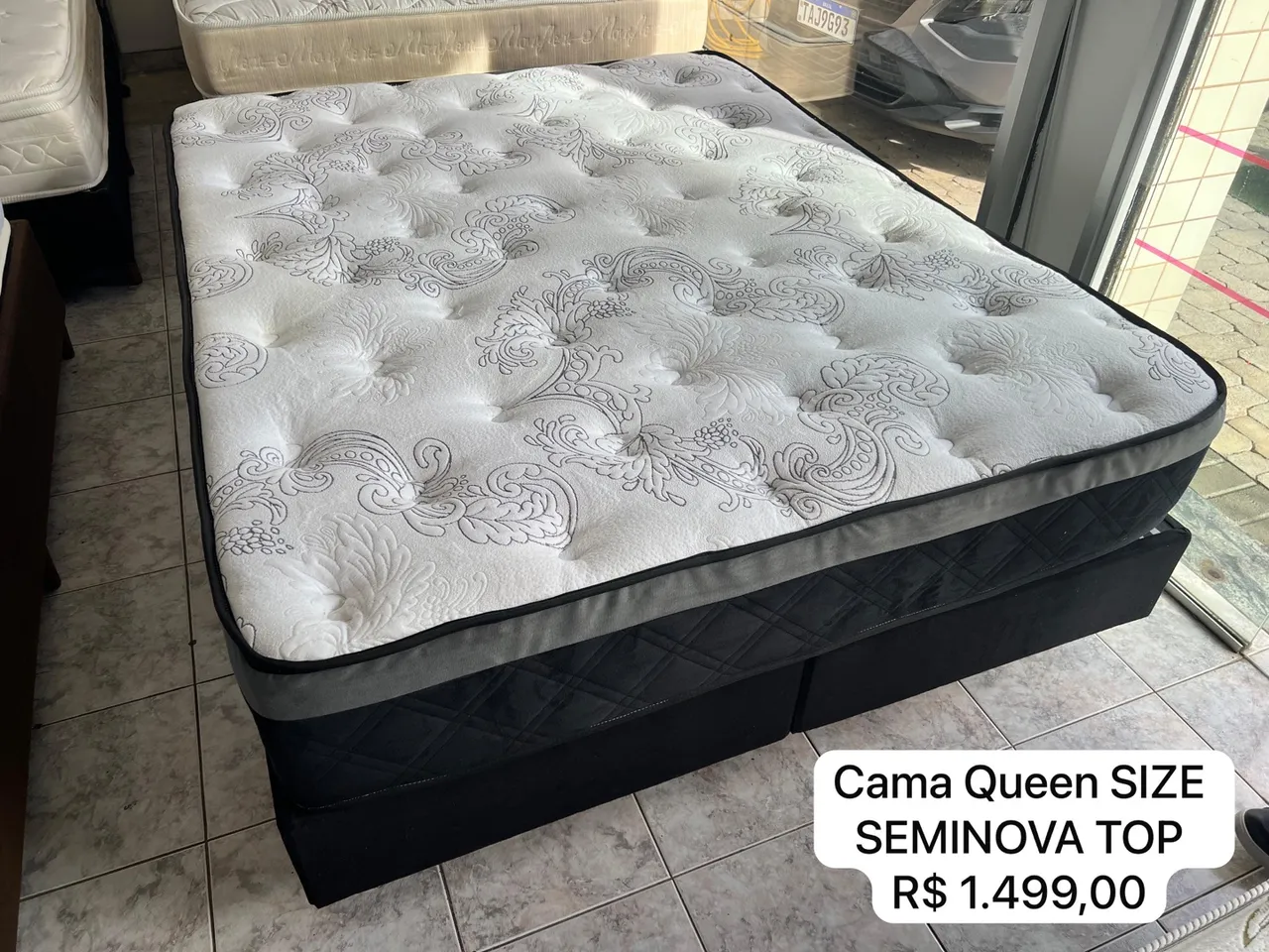 Cama Queen Size Seminnova Top - R$ 1.499,00