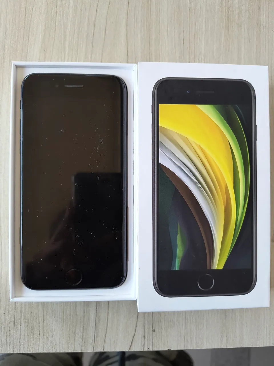 iPhone SE (2ª geração) Preto - 64GB