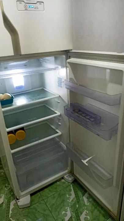 Geladeira Duplex Electrolux em ótimo estado - Foto 4