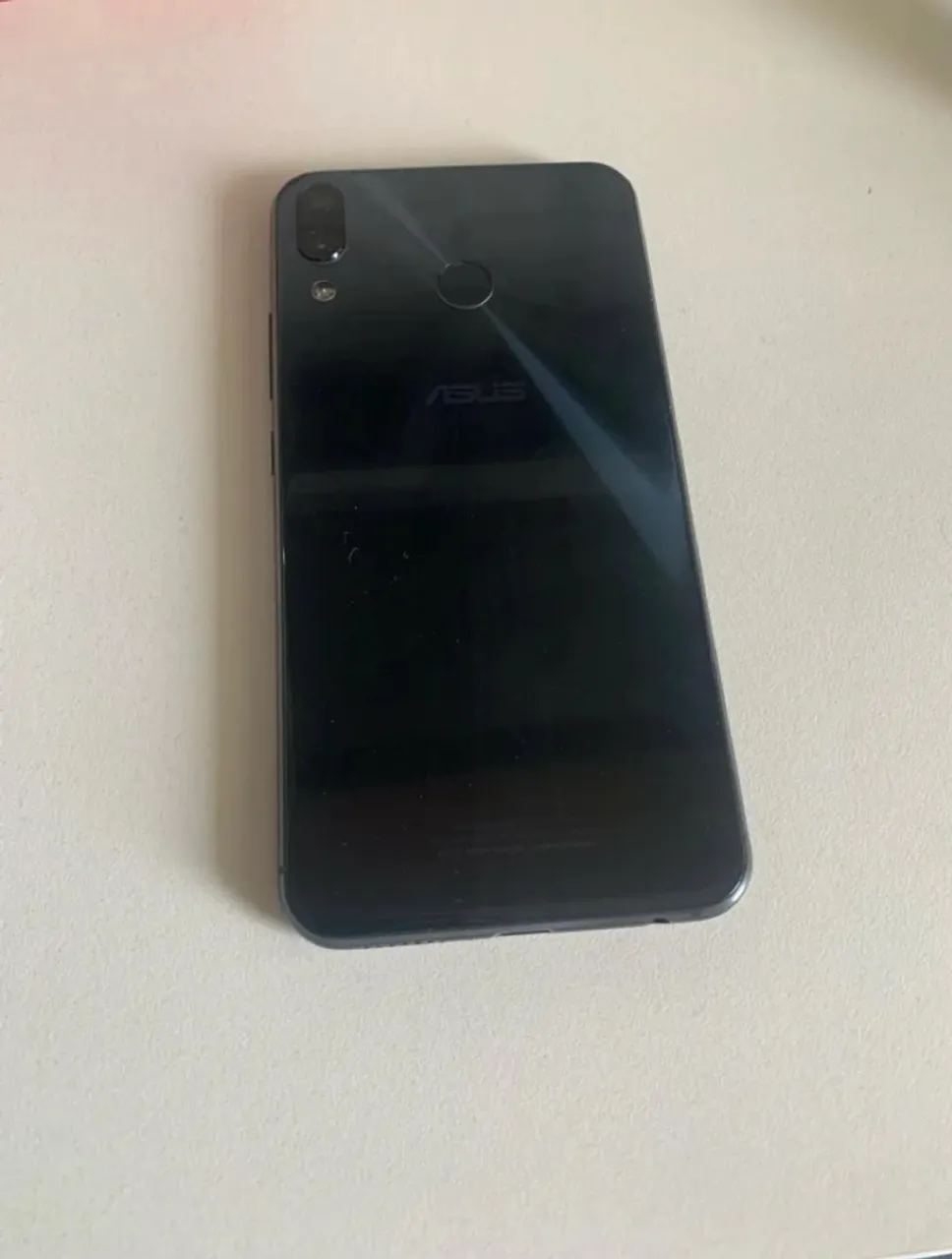 Zenfone 5 - 64GB - Tela Grande e Câmera Top! Ótimo Estado!