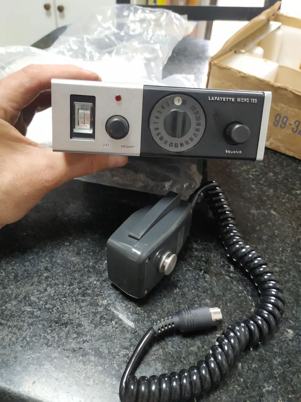 Rádio Transmissor Lafayette Microfone CB