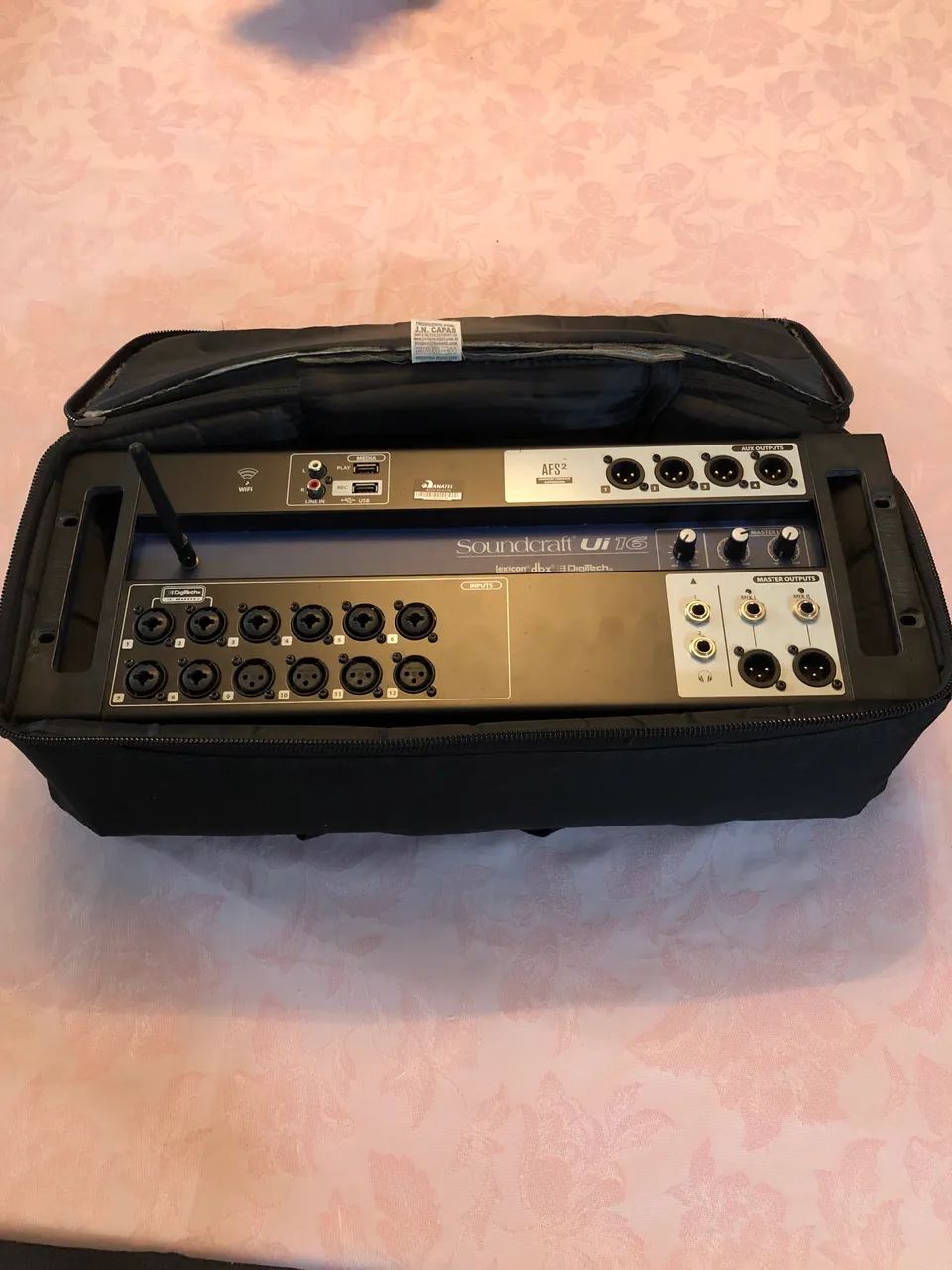 Digital Soundcraft ui 16 Mixer64285878744323123