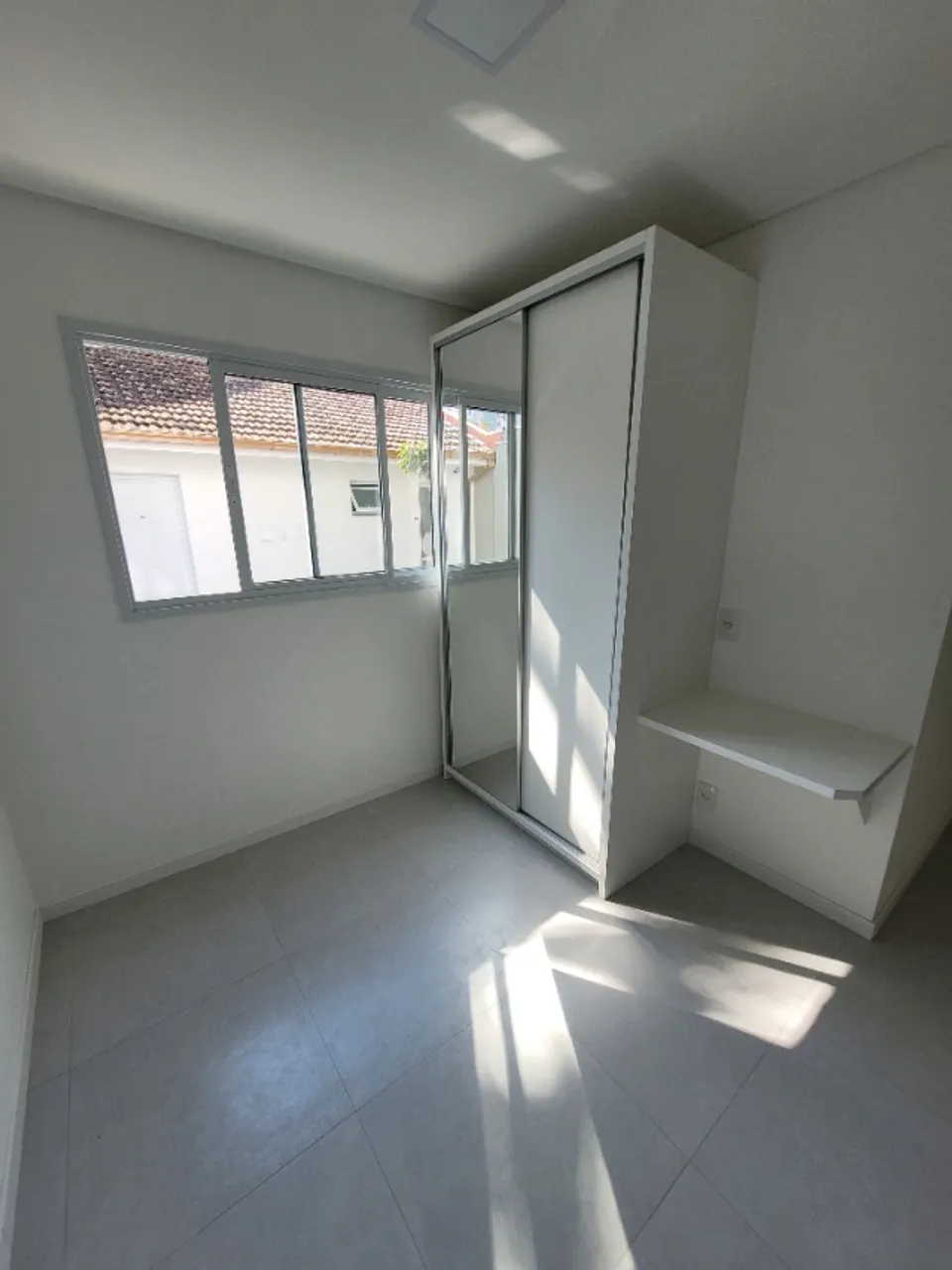 Studio residencial em excelente localização em Coqueiros - direto com o proprietário (104)