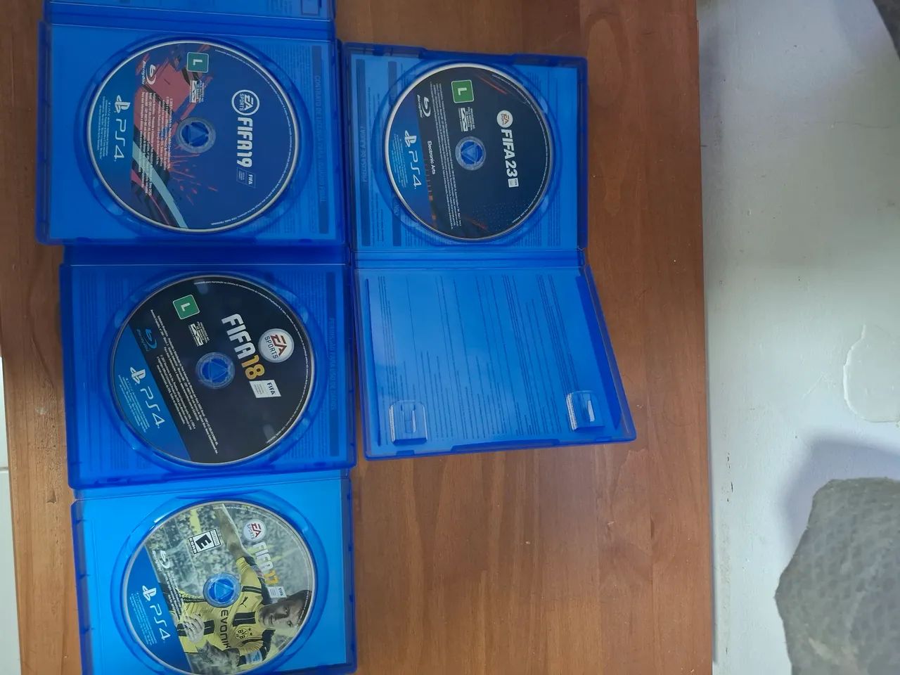 Pacote de FIFAS (17,18,19,23) para PS4 e PS5 - Foto 3