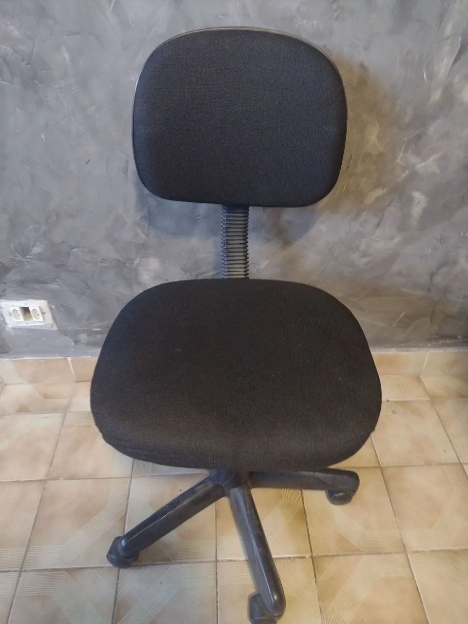 Vendo combo com 10 cadeiras de escritório.