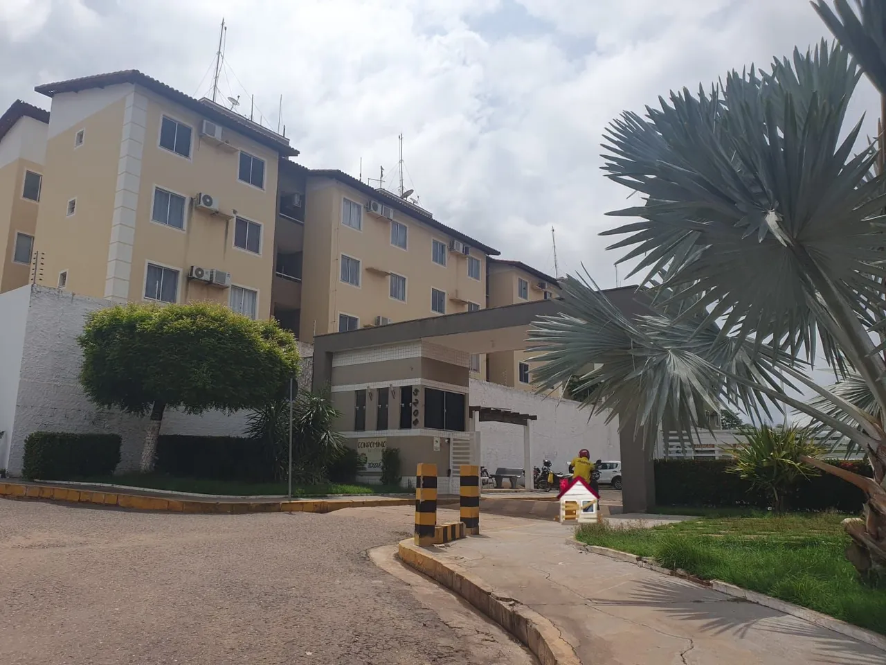 Alugo apartamento Condomínio Village do bosque II