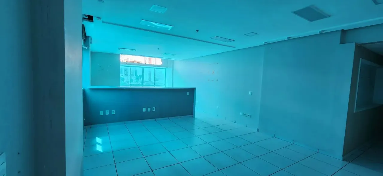 Alugo sala comercial no Eurobusiness