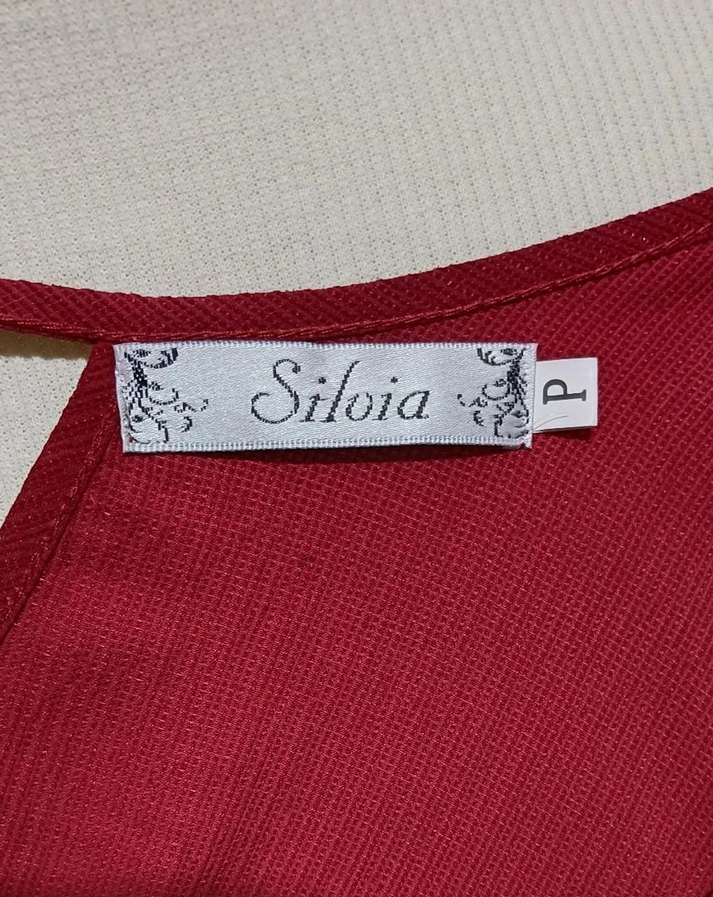 Blusa vermelha com brilho e renda Tamanho P - Foto 5