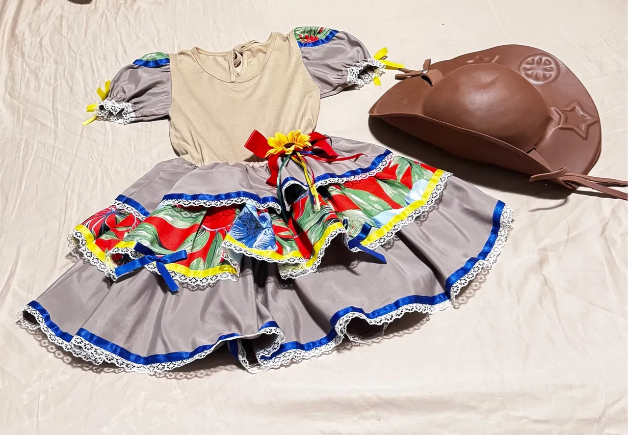 Fantasia Junina Infantil