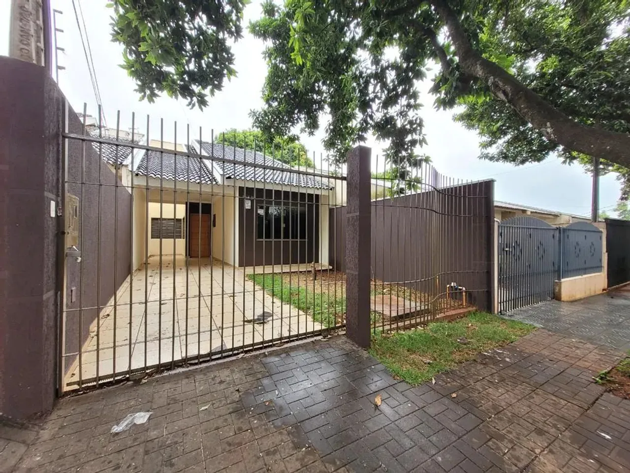 Casa para alugar em Maringá, Parque Residencial Quebec, com 3 quartos, com 120 m²