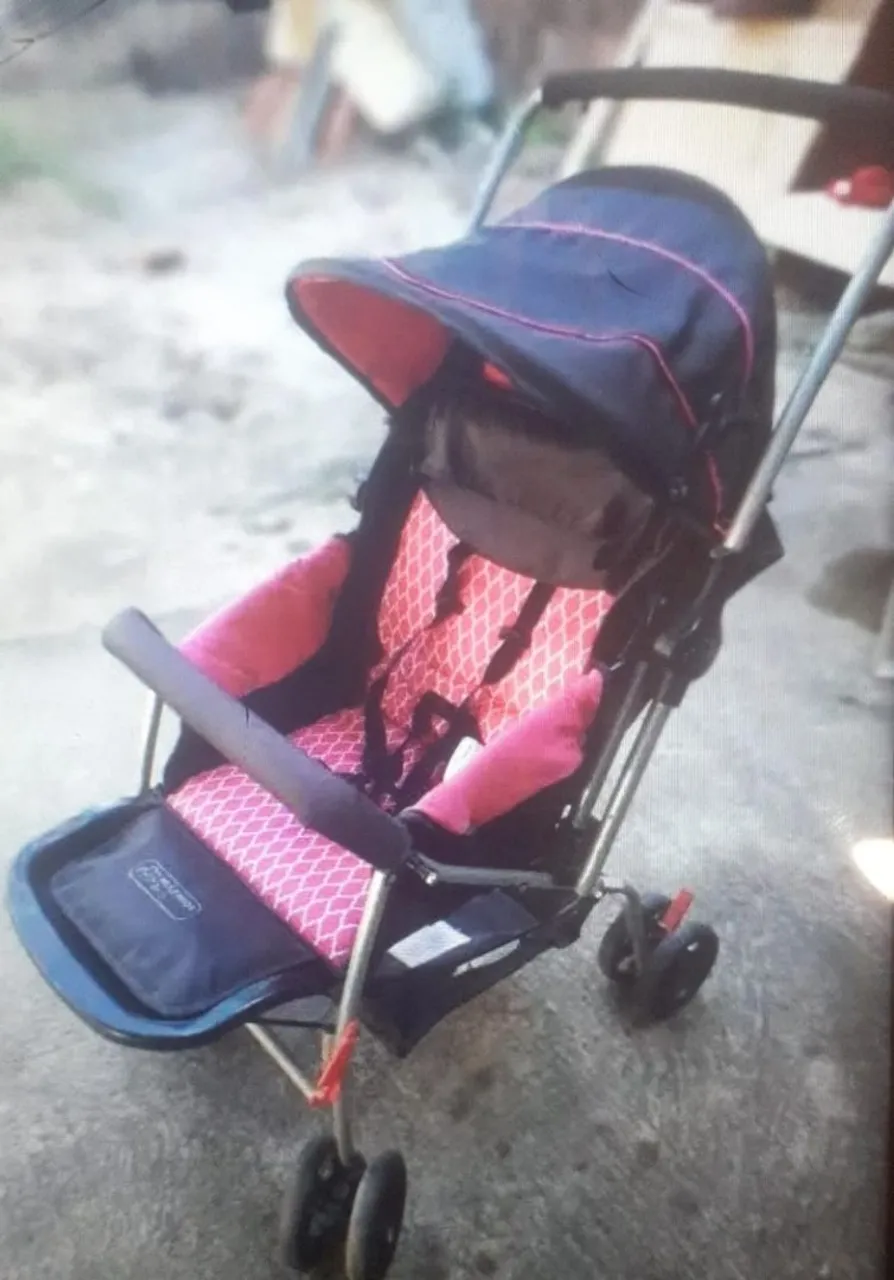 Vendo um carrinho de bebê