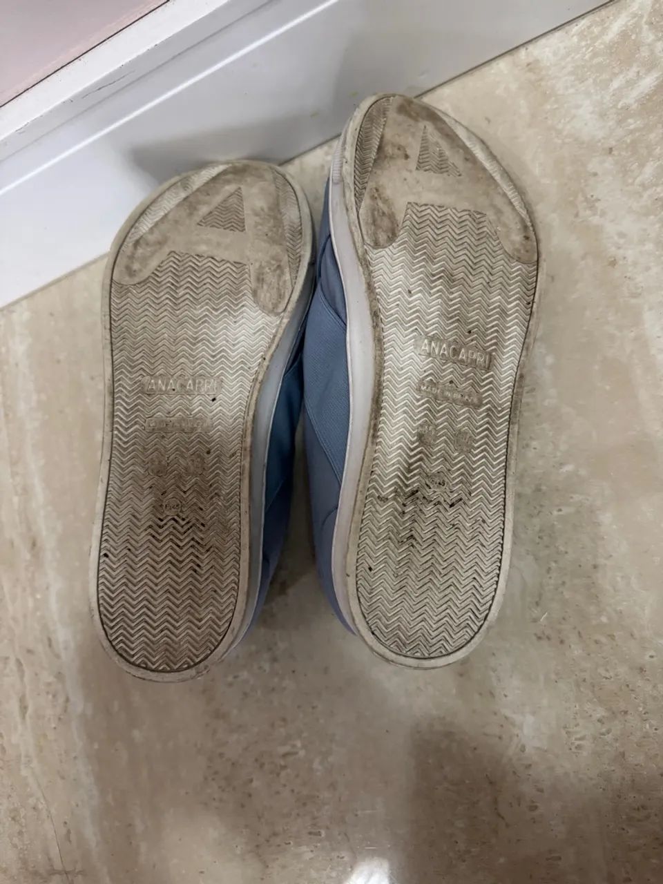 Tênis Slip On Azul com Detalhe Prateado - Foto 2