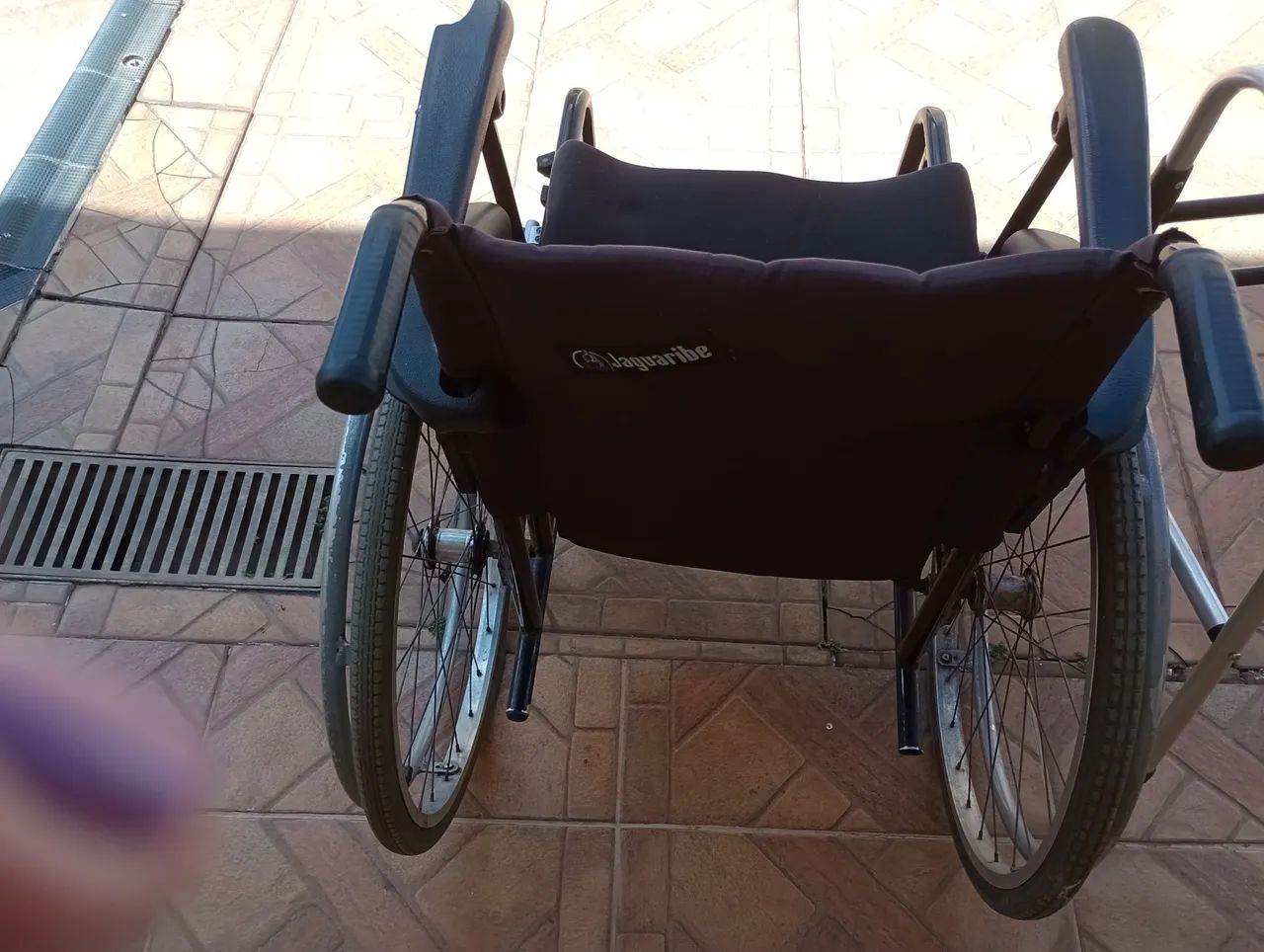 Cadeira de rodas e andador - Foto 3