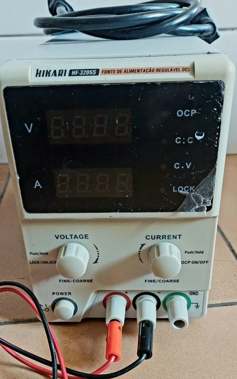 Fonte de Alimentação DC Hikari HF-3205S
