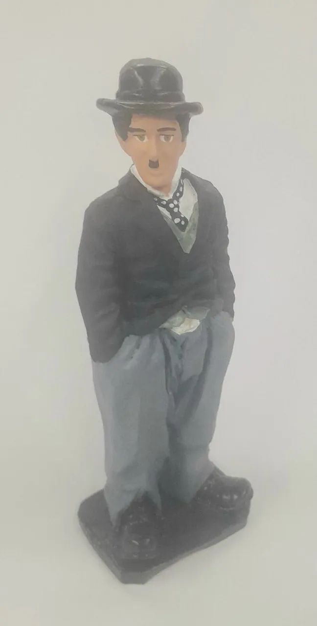 Estátua de Chaplin em resina