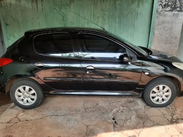 Peugeot 207 pouco rodado