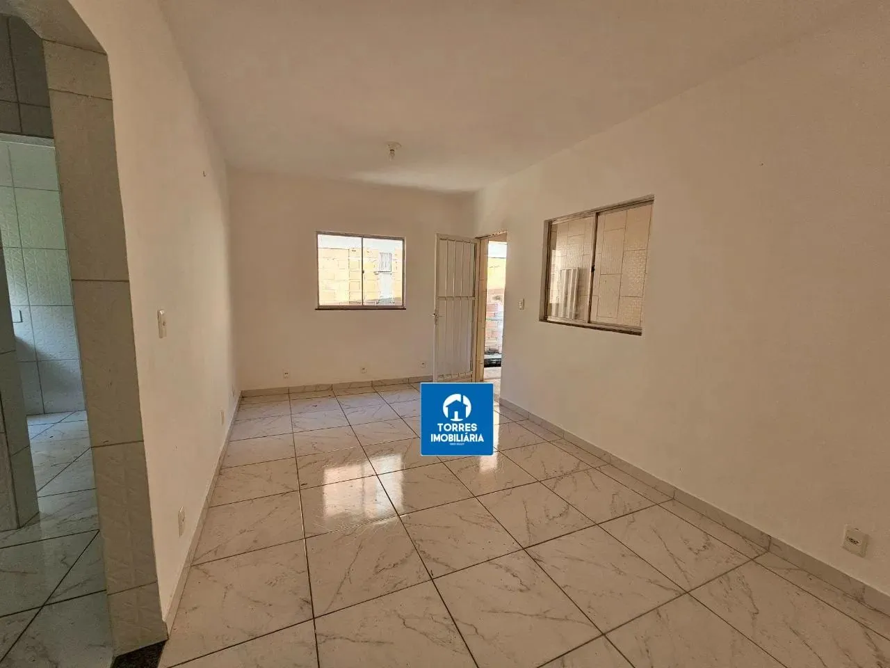 Ilha da Conceição - Sobrado de 1 quarto na Rua Mario Neves.