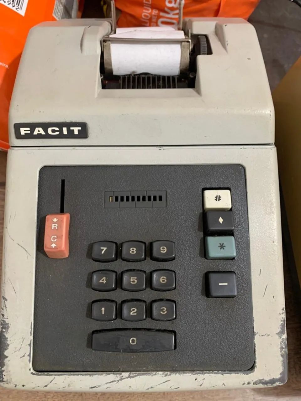 Máquina de calcular Facit - antiguidade64617882324865120