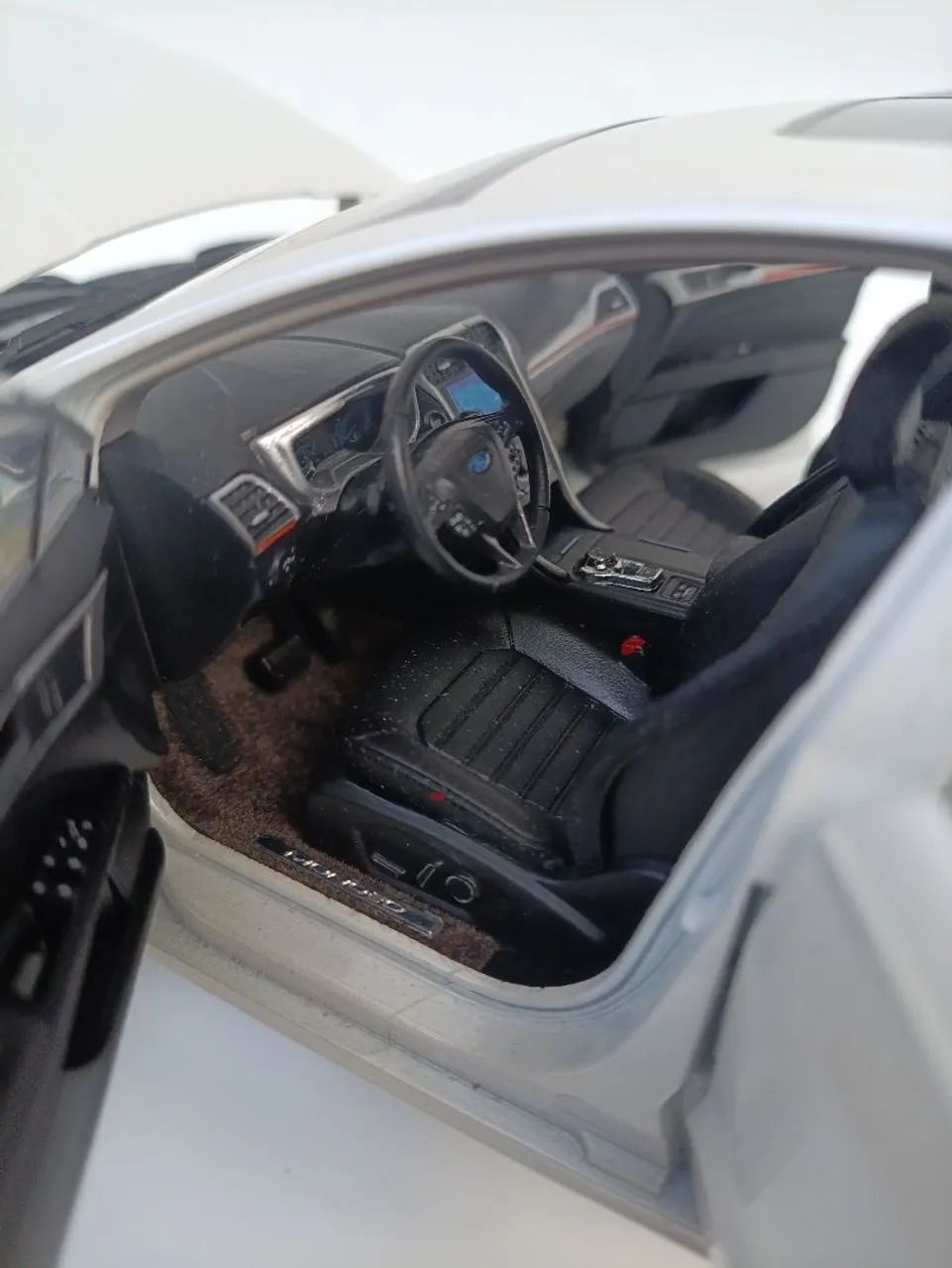 Miniatura Ford fusion Titanium 2017 1:18 - Foto 5