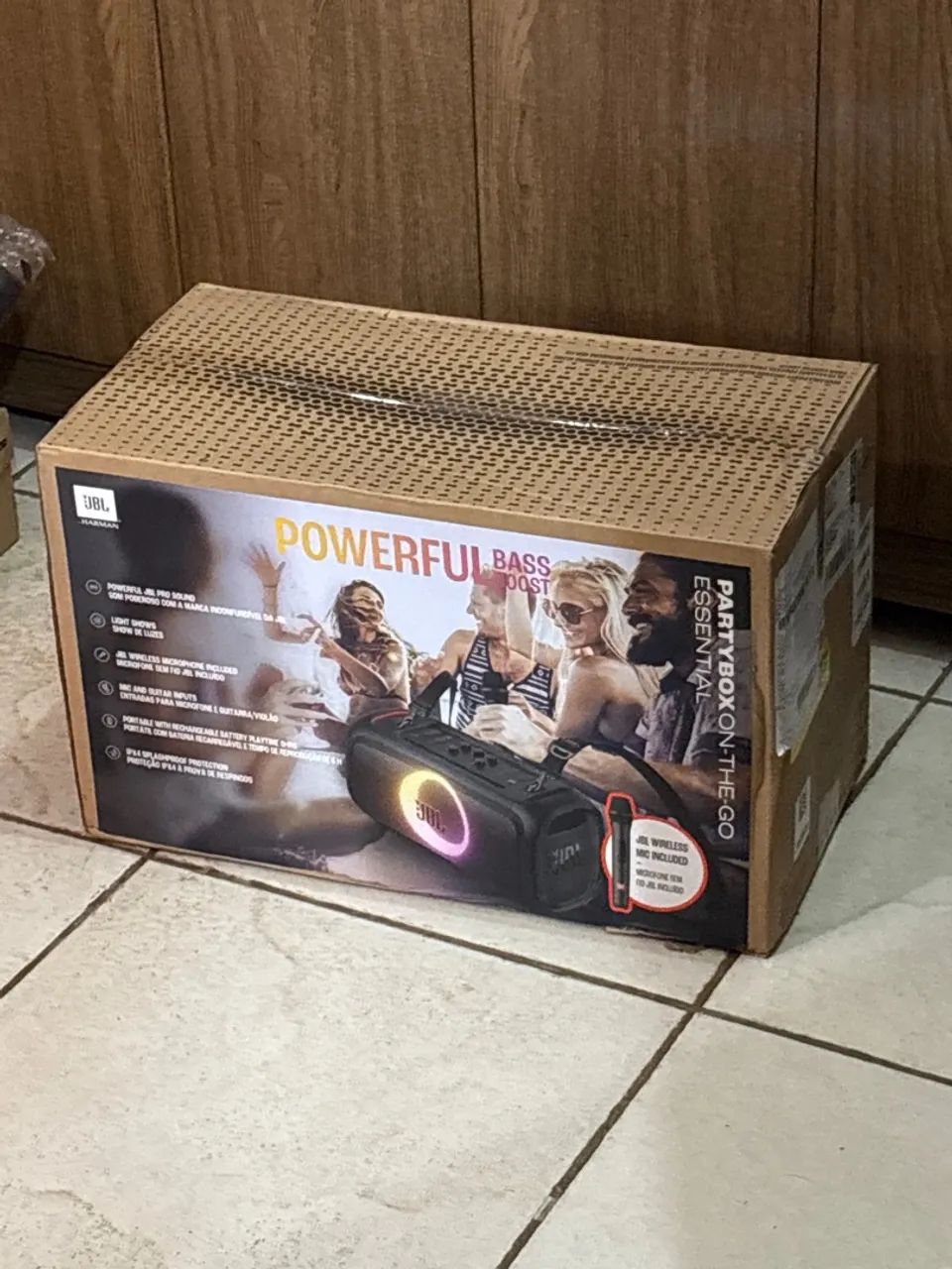 JBL PartyBox On the Go com microfone - Foto 3