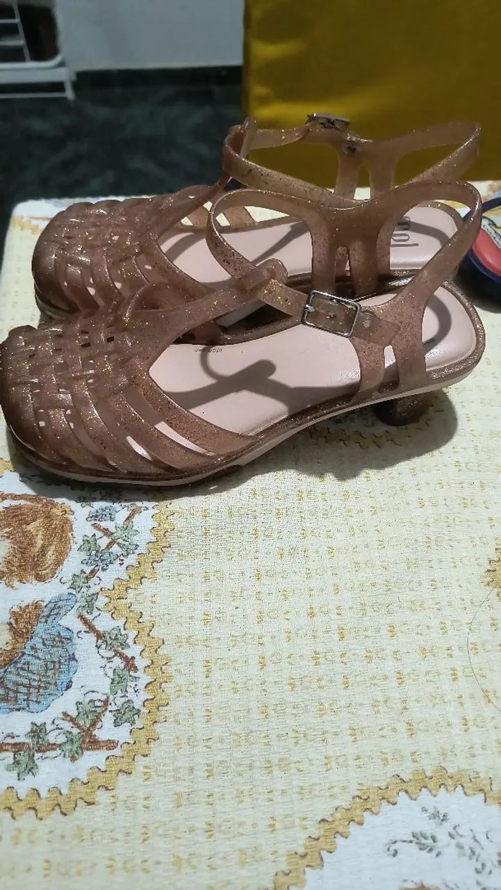 Sandália Infantil Glitter Dourada - Foto 3