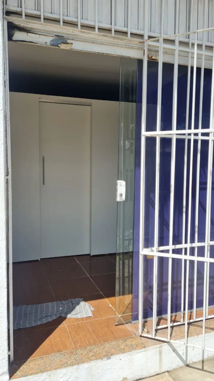 Aluga-se Como PONTO COMERCIAL ou KITNET - Foto 3