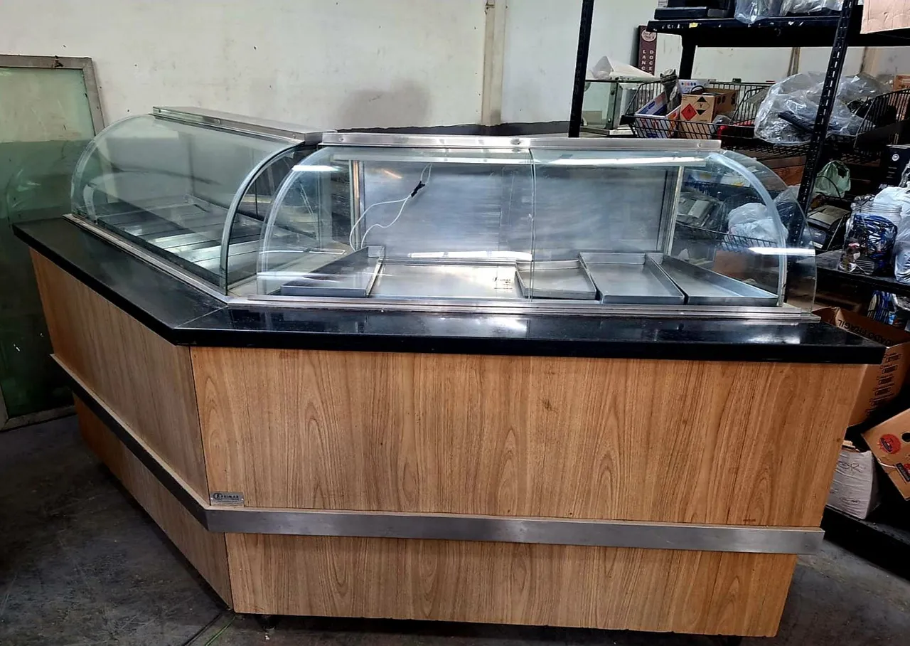Balcão Expositor Refrigerado para Comércio