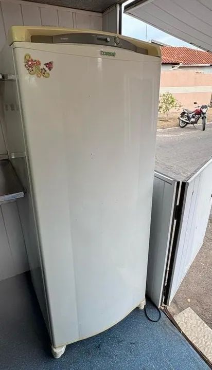 Freezer vertical Consul 