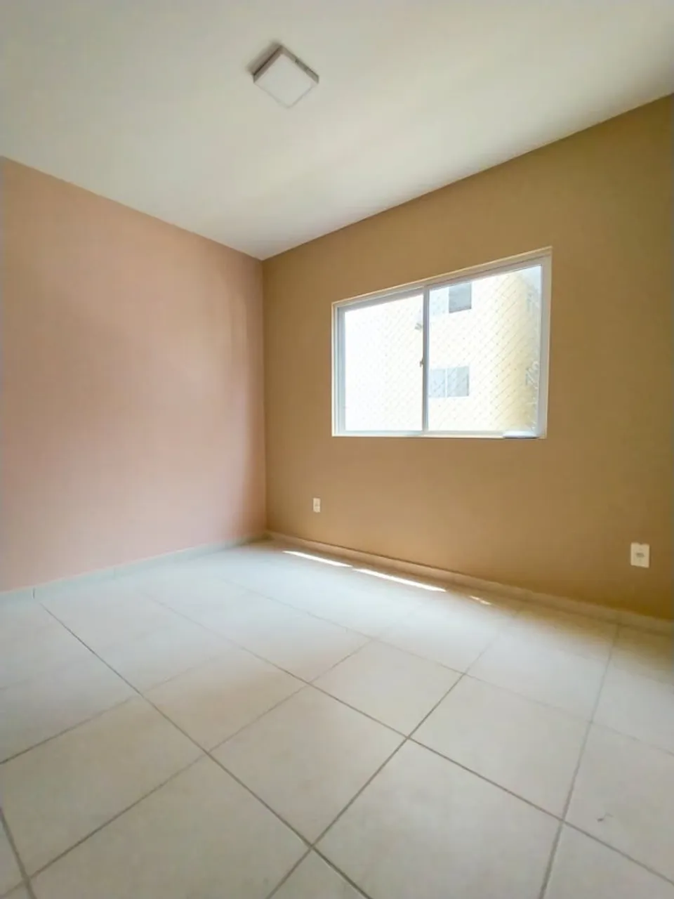 Apartamento 2 quartos, semi suite, semimobiliado - Leve castanheiras