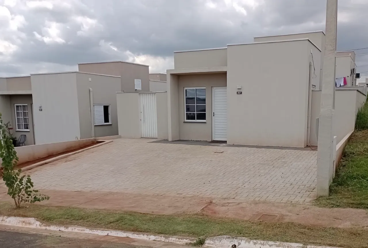 VENDO CASA EM CONDOMÍNIO,DEIXO PAGAR NO NOME!