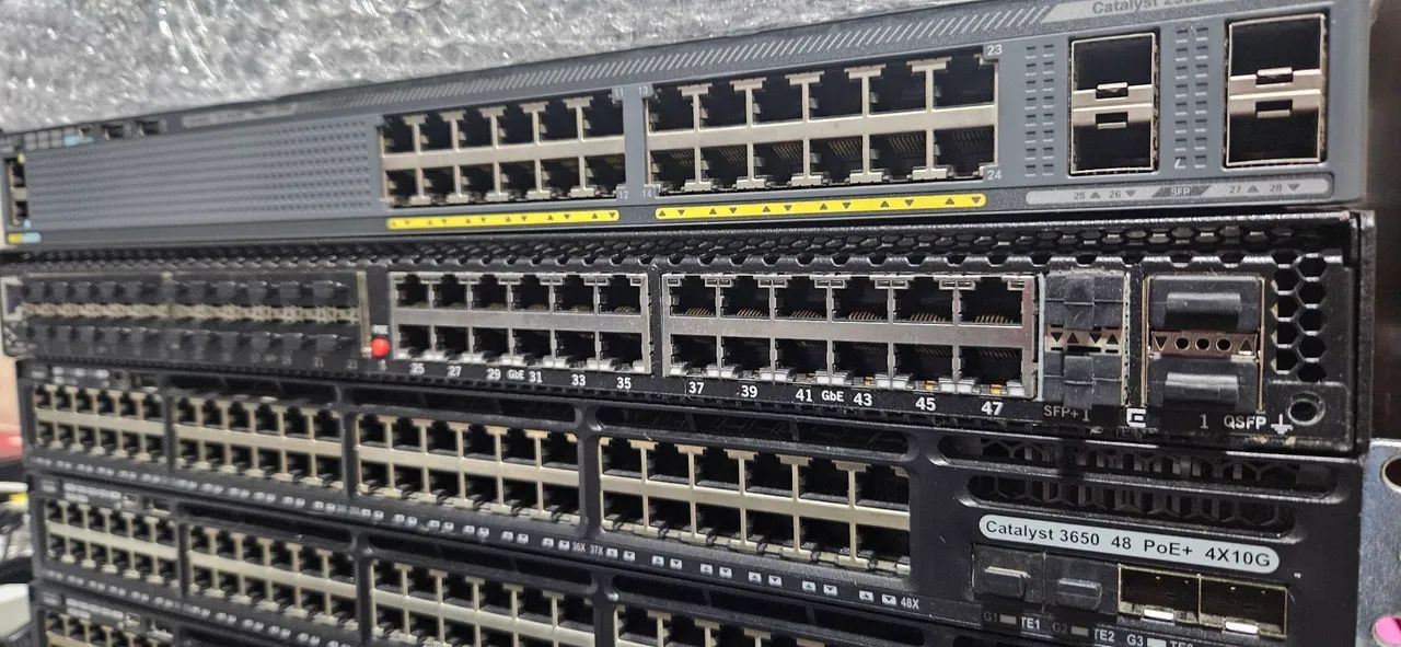 Switch Cisco Catalyst 3650 48 Portas PoE+ 4x10G